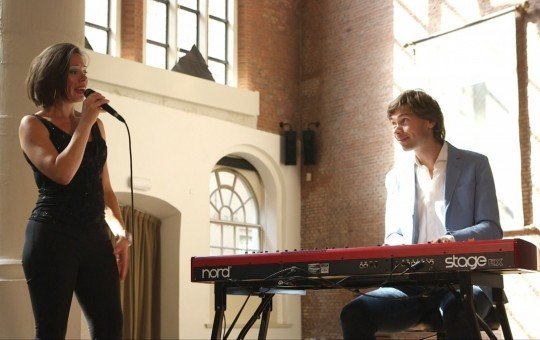 To the Nines - Marieke & Dennis Weelink op toetsen of piano